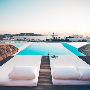 Deluxe Suite Outdoor Heated Private Pool Hot Tub